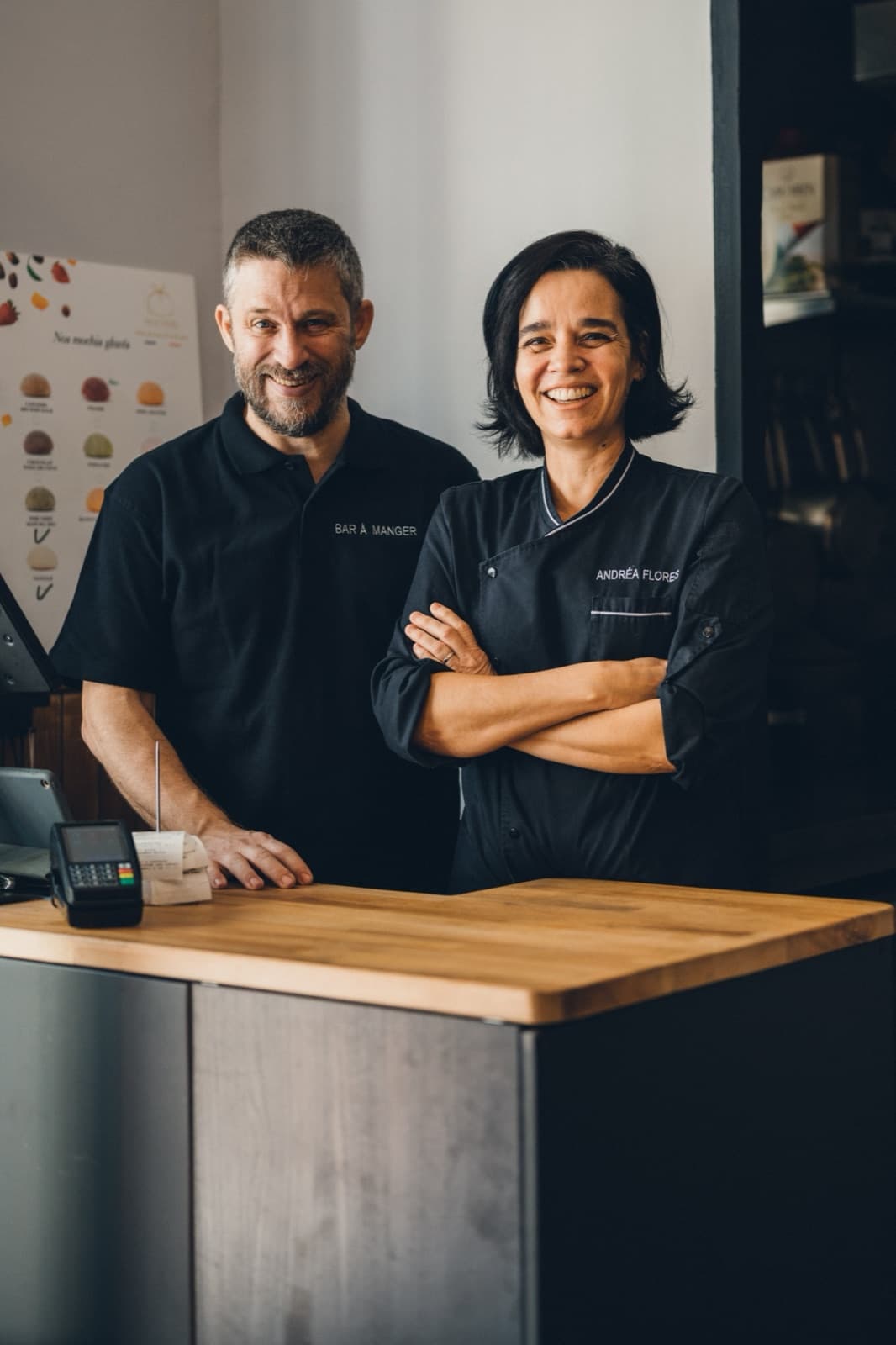 Andréa Flores et Roch Giraud au comptoir du BāM